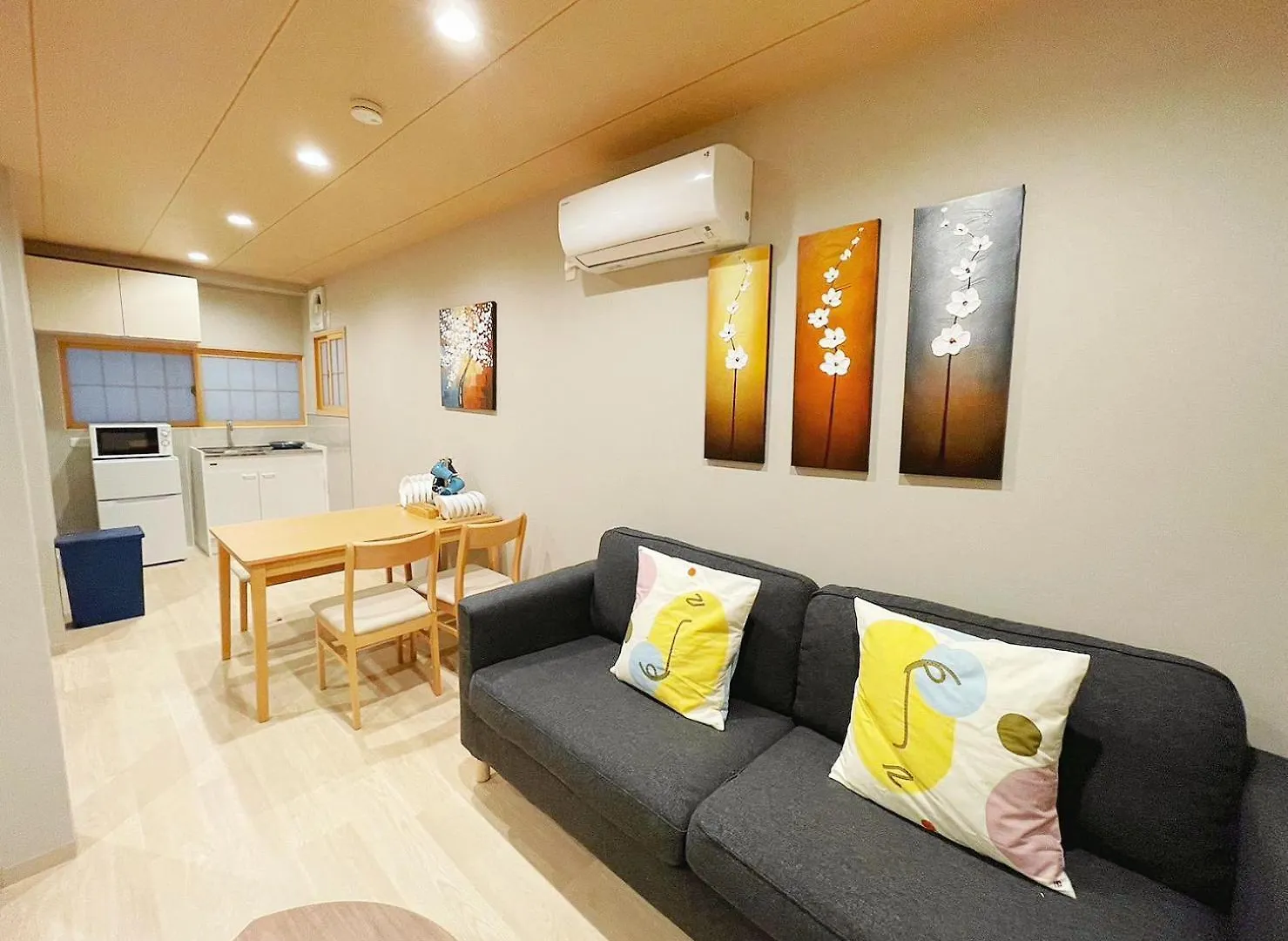 Tamatsukan 玉津館, Namba 6 Mins, Nihonbashi 4 Mins ,Nara 30 Mins, Kansai Airport 關西空港 57 Mins, Walk Jr Tsuruhashi 7 Mins, Universal Studio 37 分, Early Check In Ósaka Japonsko